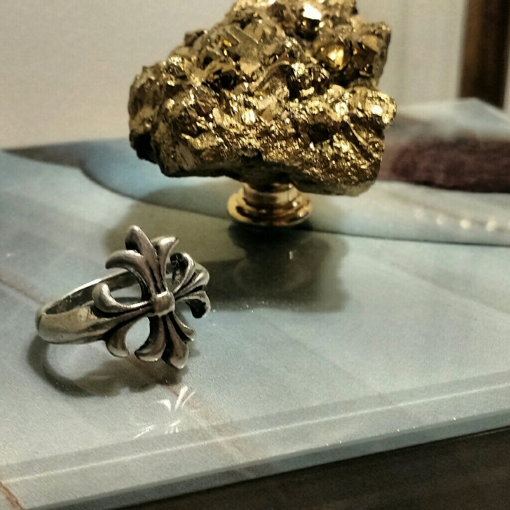 Silver metal ancient cross Ring sz 9